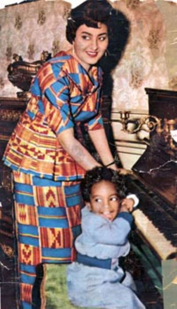 Fathia with her only daughter, Samia